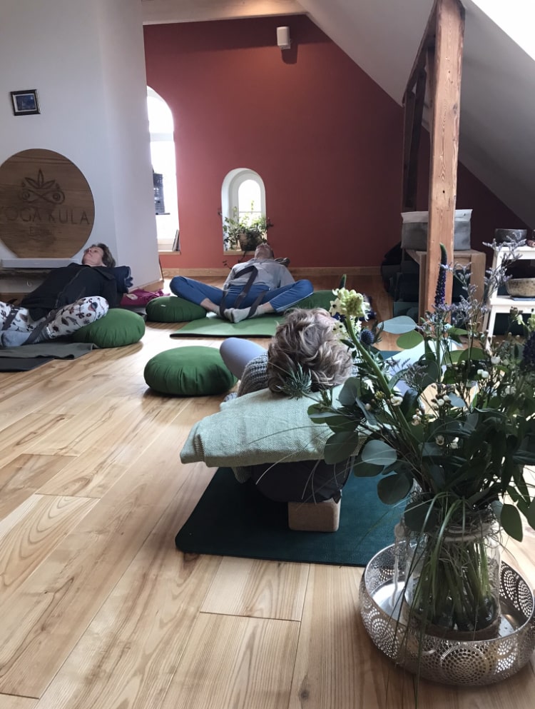 Maxi teaches Restorative Yoga in Emden